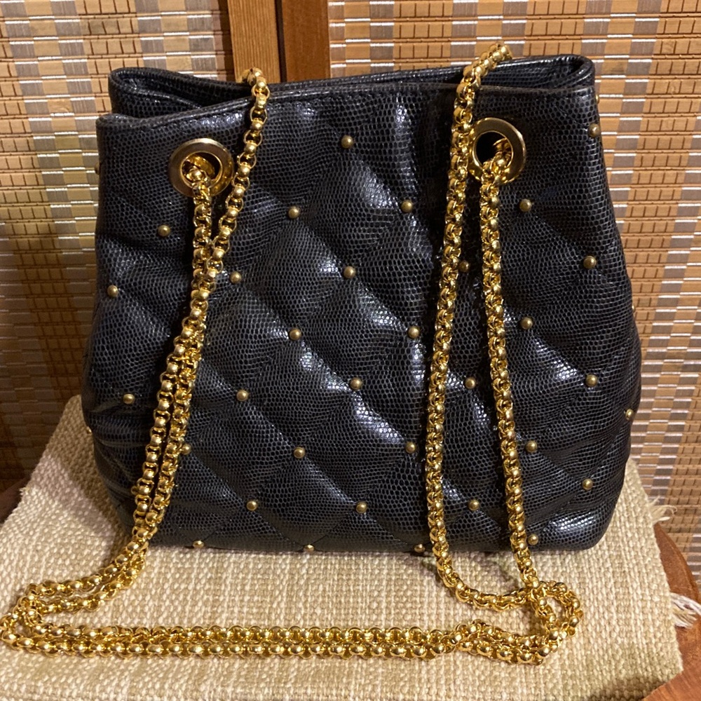 Vintage Black Quilted Shoulder Bag with Gold Chain Accents - Picture 2 of 11
